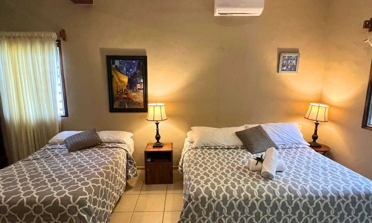 Benito Juarez Hotel | #1 Templo Maya - Deluxe Double Room with Bath