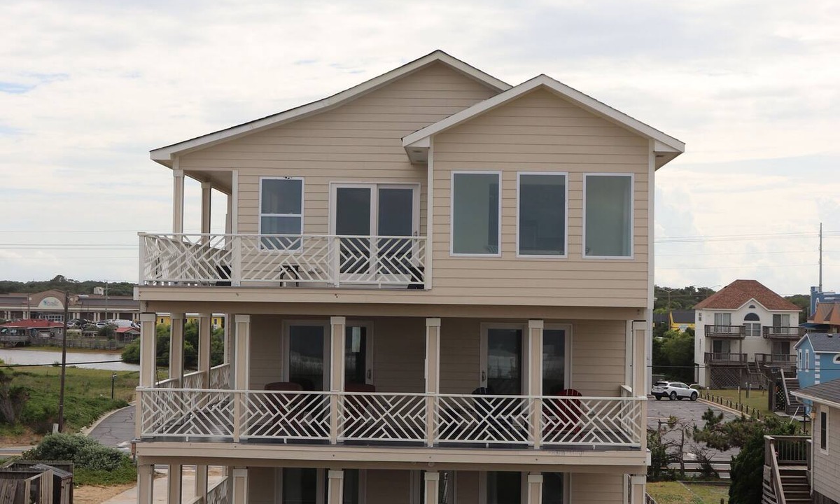 Kill Devil Hills Bed & Breakfast | 1817 Oceanfront Bed & Breakfast