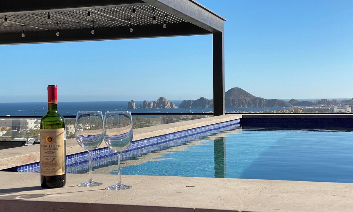 Los Cabos Apartment | 2-bedroom Seaview penthouse apartment in peaceful Cabo San Lucas with AC