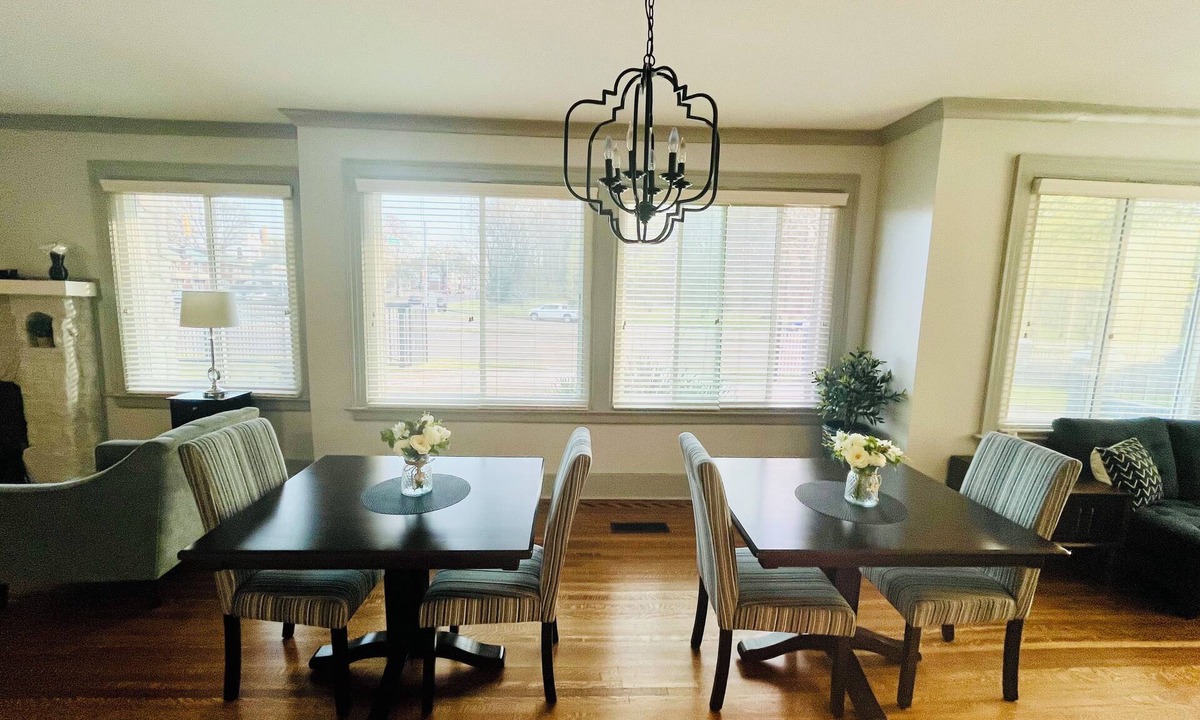 Memphis House | 3BR/2BA Spacious Midtown Ranch, Close to Everything.