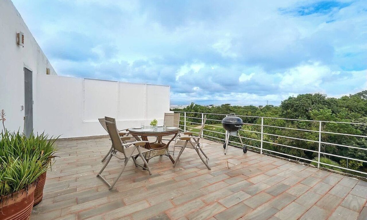 Playacar Fase II Apartment | 3BR condo w/pool & BBQ grill