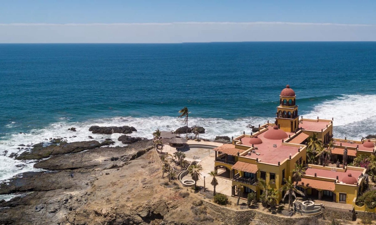 Ciudad Constitucion Condo | 5a Main floor condo, pool right outside your patio, 5 minutes to beach