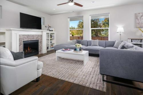 Aloha House | Alexander Villa