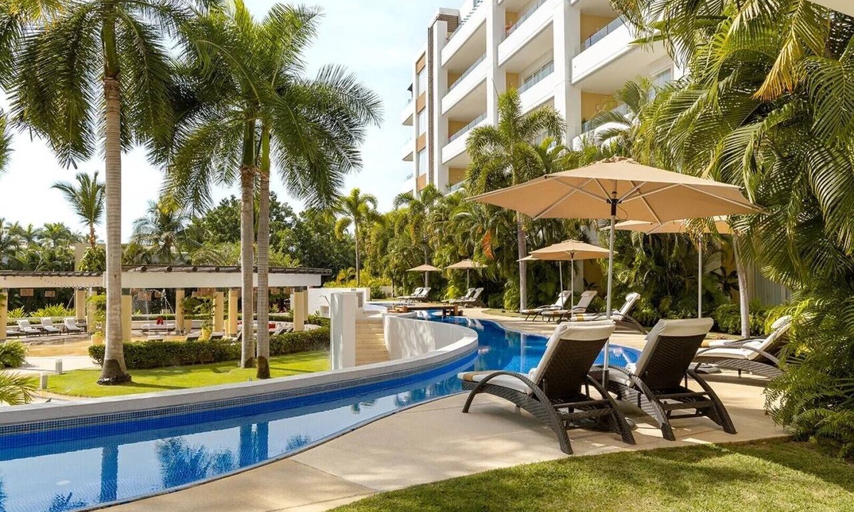 Nuevo Vallarta Resort | All- Inclusive Christmas Getaway at Marival Distinct – 2BR Premier Swim-Up Suite