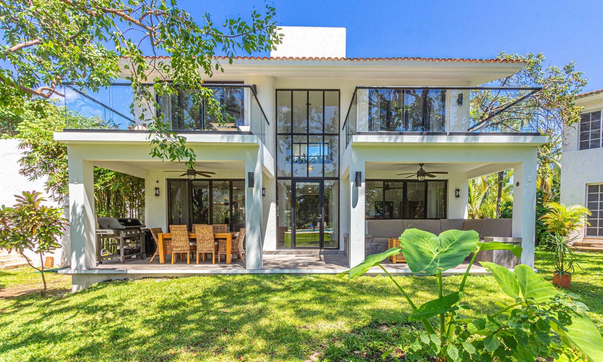 Playacar Fase I House | Amazing Playacar Villa with great access to 5th ave and beach