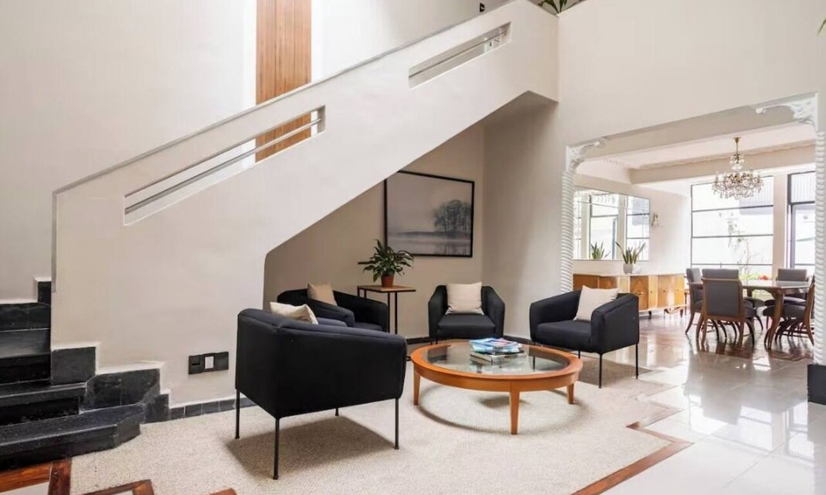 Hipodromo House | Art Deco 6-Bedroom House in Condesa with a Rooftop
