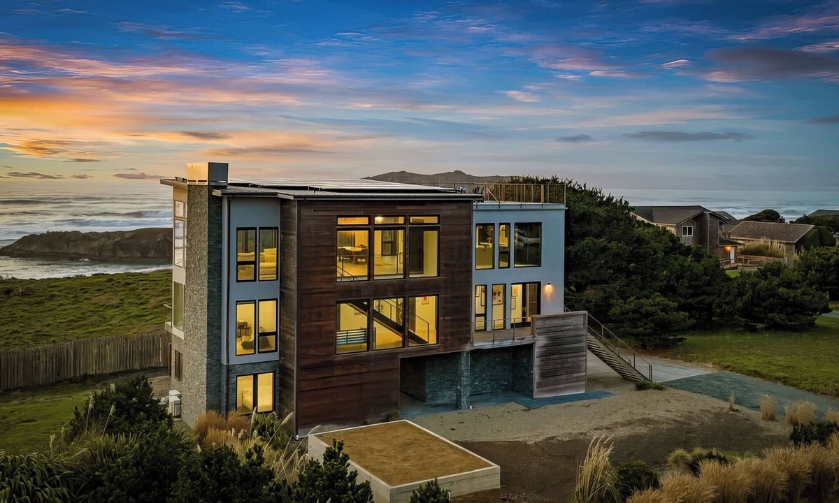 Bandon House | Bandon Coast/Bandon Dunes, Ocean views & Hot Tub