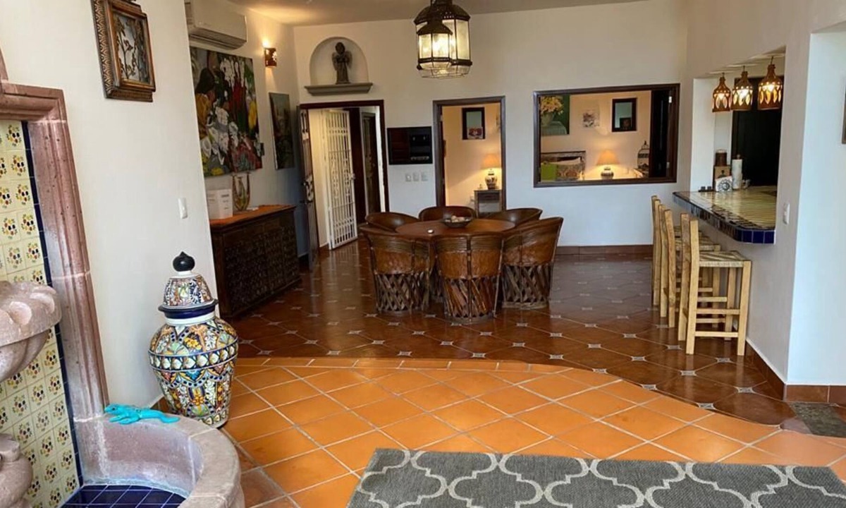 Amapas Cottage | Beach Cottage next to La Palapa...4 Bed/4 Bath