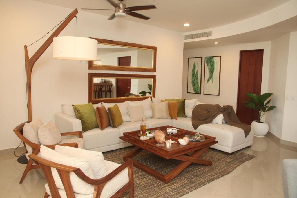 Marina Mazatlan Apartment | Beachfront at Las Gavias Grand 216