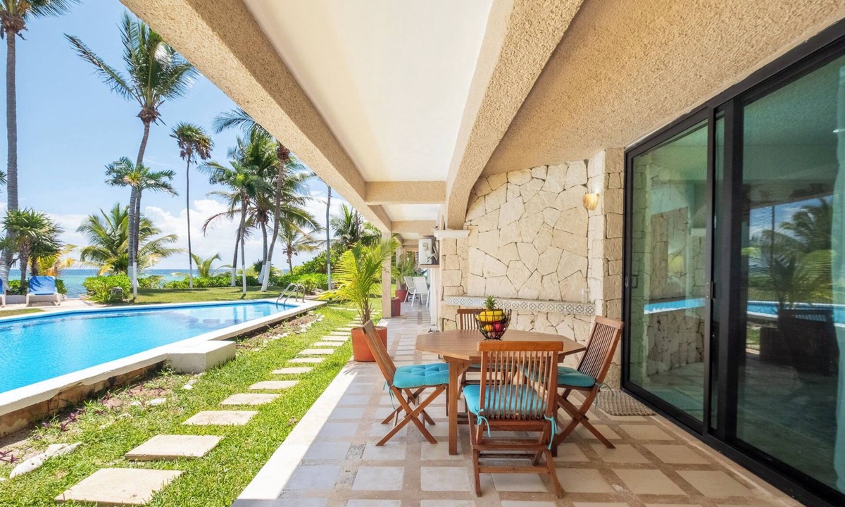 Akumal Condo | Beachfront Condo with Pool Access