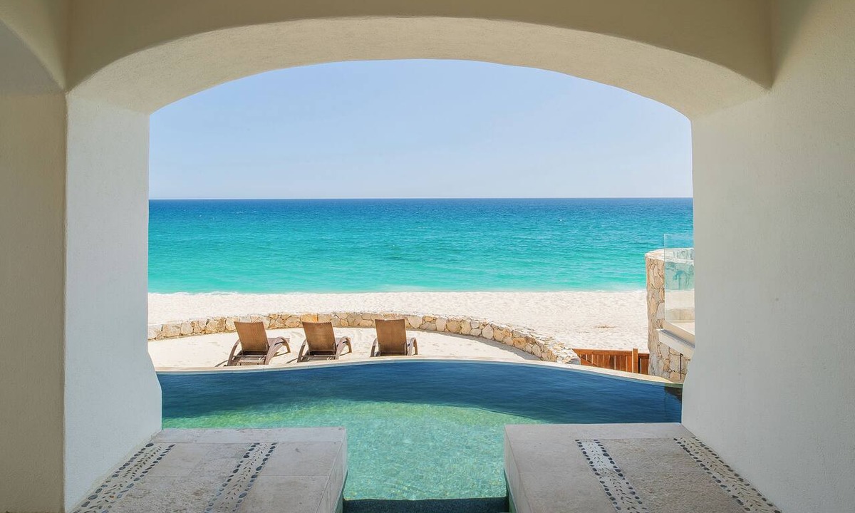 San Jose del Cabo Villa | Beautiful 4-Bd Beachfront Villa — Chef & Butler Included