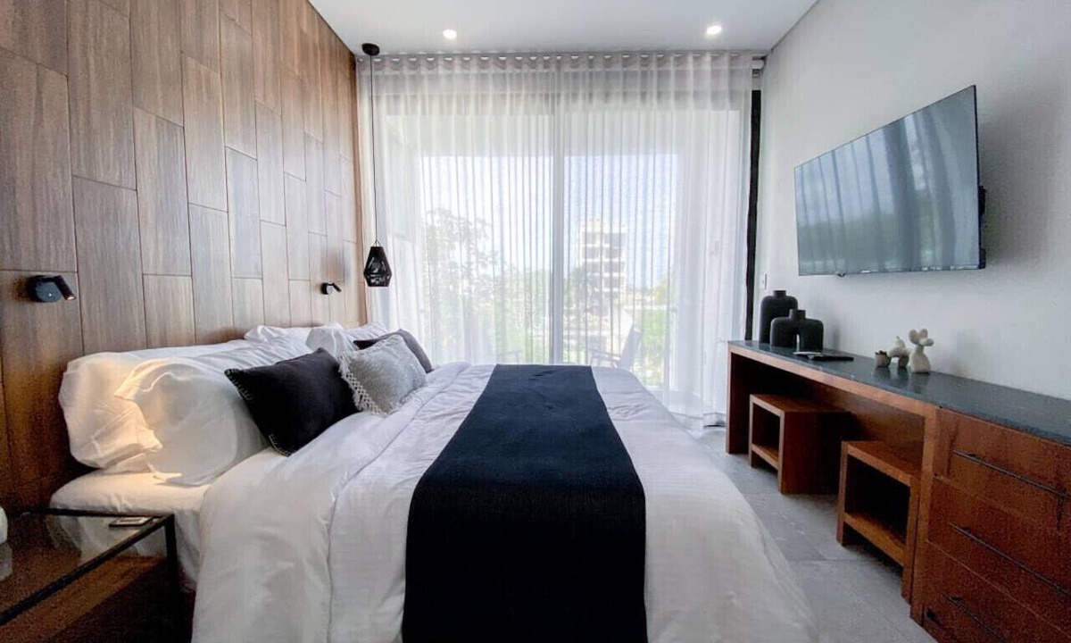 Luis Donaldo Colosio Apartment | Best Studio >5th Ave +Pool+WIFI+Gym+Steps to Beach