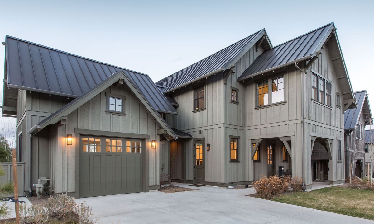 Bend House | Bring your 🚲 ~ resort pool + amenities ~ near Bachelor ~ concert shuttle ~ wifi