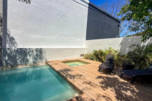 Zona Paseo Montejo House | Casa Naranjas Design home with Pool and Jacuzzi
