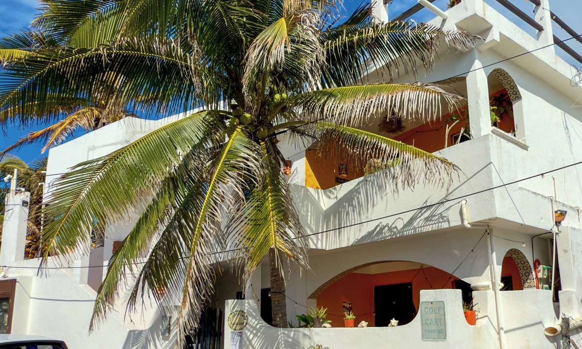 Colonia Meteorologico House | Casa Roca Caribe - 1st & 2nd Floor Suites,4 Bedrooms/3 Bath, Pool, Ocean front