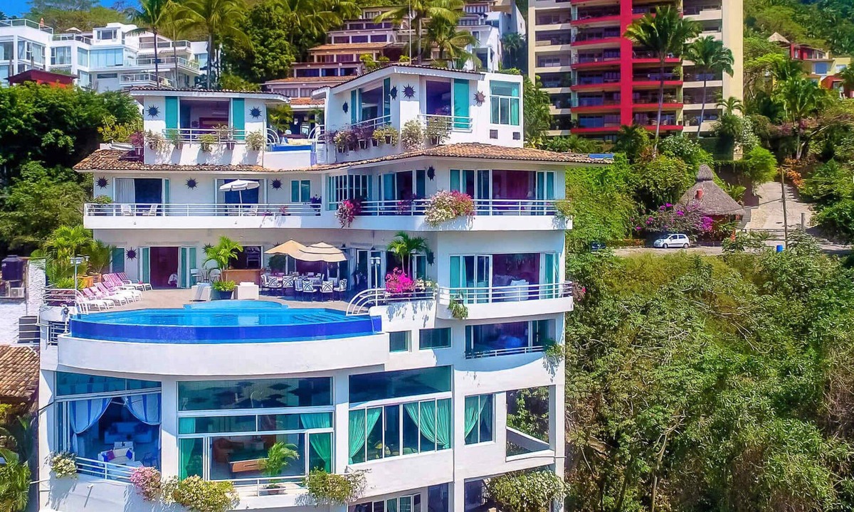 Alta Vista Villa | Casa Yvonneka - 14BR