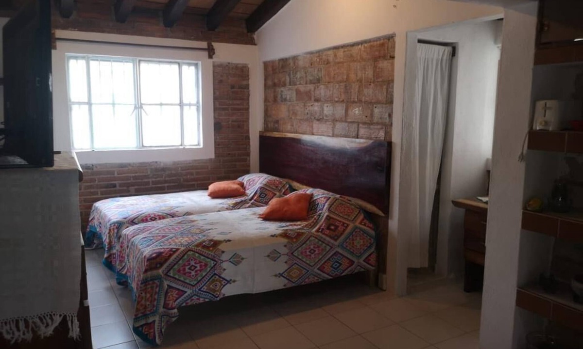 Colonia 5 de Diciembre Apartment | Charming 1-bedroom apartment in fabulous Puerto Vallarta with AC