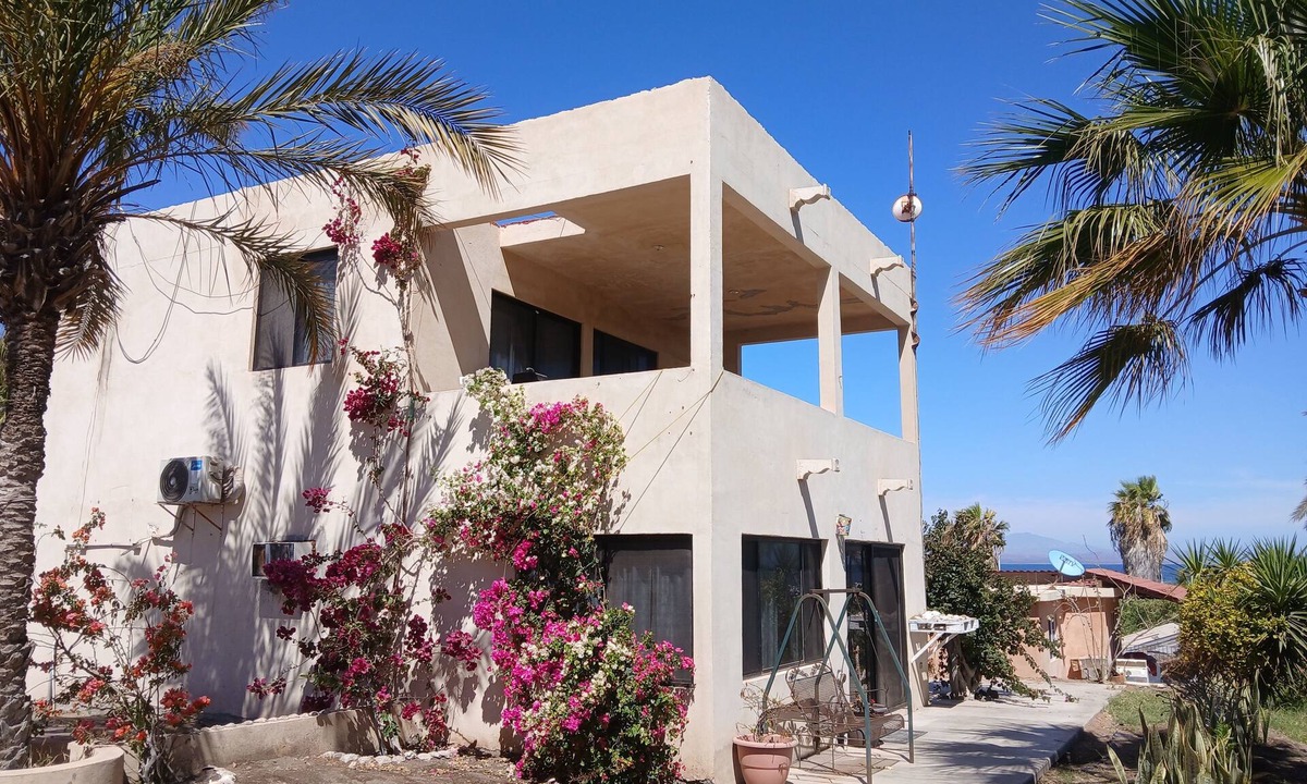 Ejido San Lucas Apartment | Charming 1 bedroom apt. with AC & Wifi, authentic fishing village, San Bruno BCS
