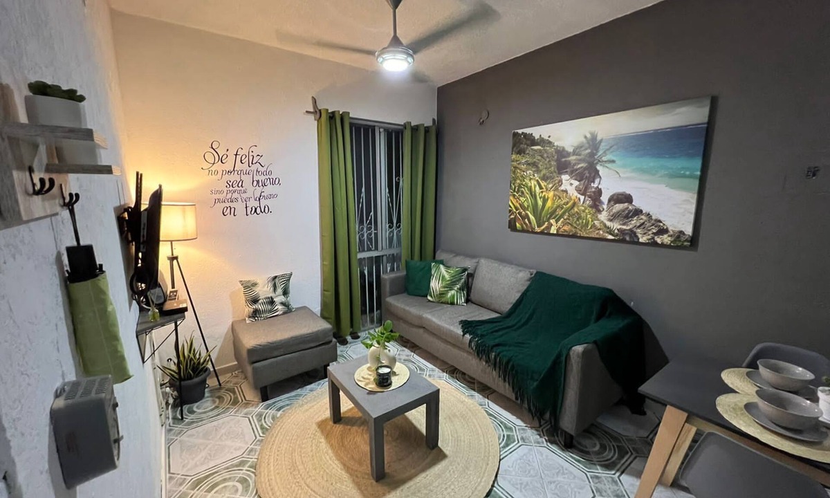 Puerto Juarez House | Charming house with private patio minutes away from the beach- Playa del Carmen