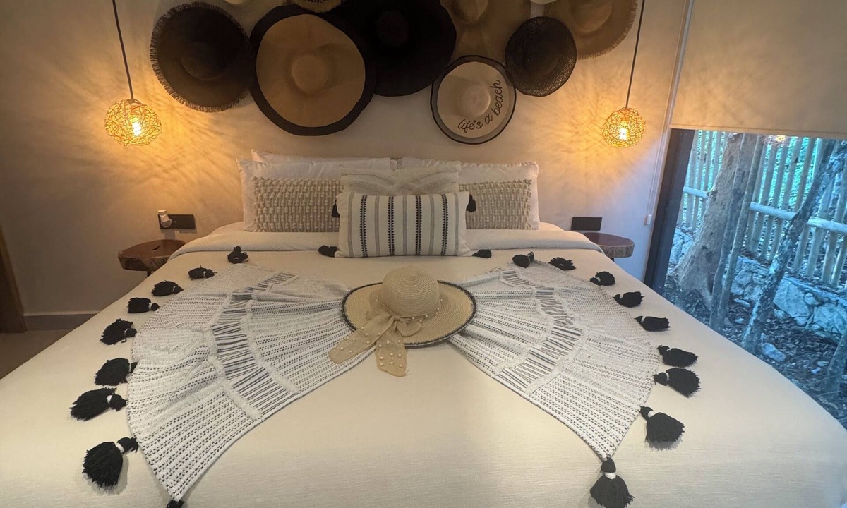 Tulum City Center House | Chic 2-bedroom jungle bungalow in fabulous Tulum with Tiki Patio and Plunge Pool