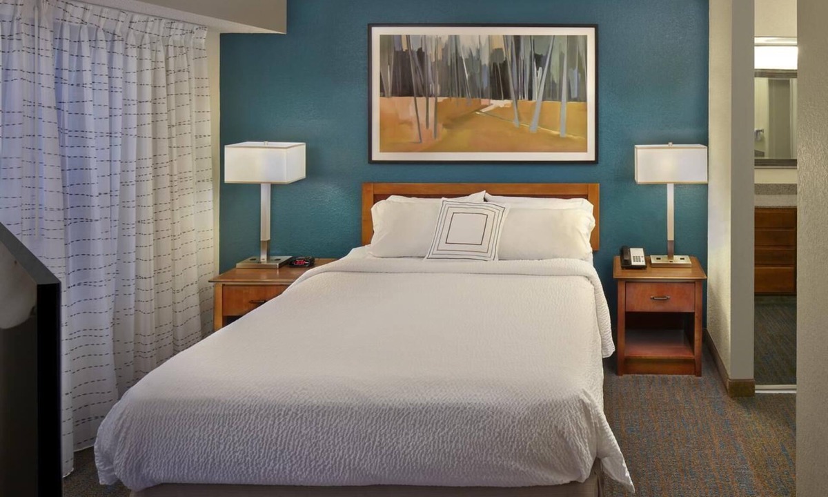 Avon Apartment | Comfortable & Memorable Stay! 3 Cozy Units, Free Breakfast and Parking!