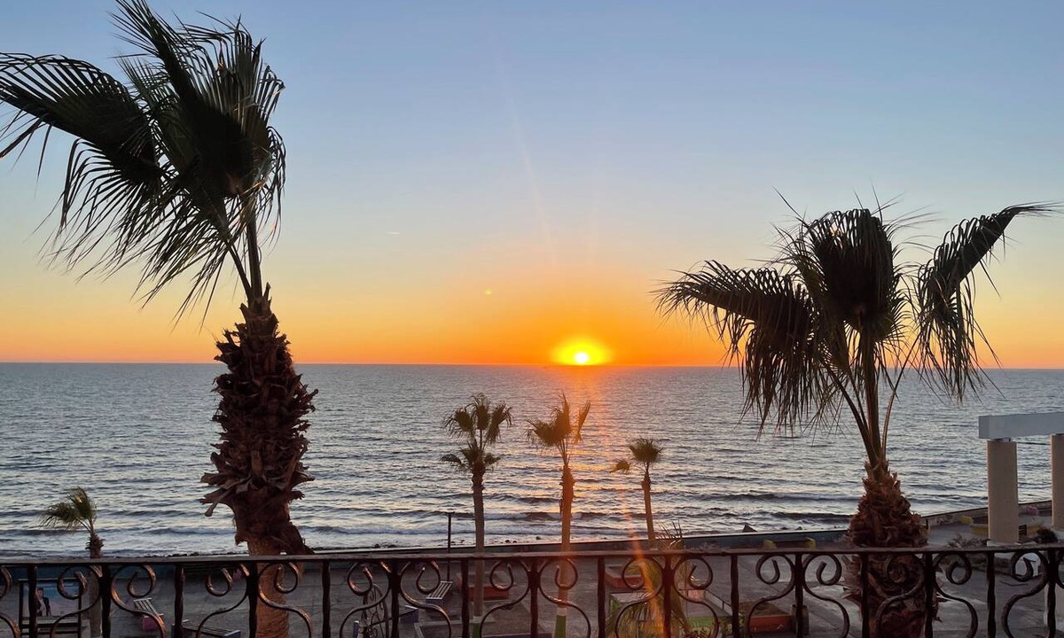 El Puerto Condo | Condo in Time Square, Oceanfront, Puerto Penasco. Huge 3 bedrooms 3.5 bathrooms