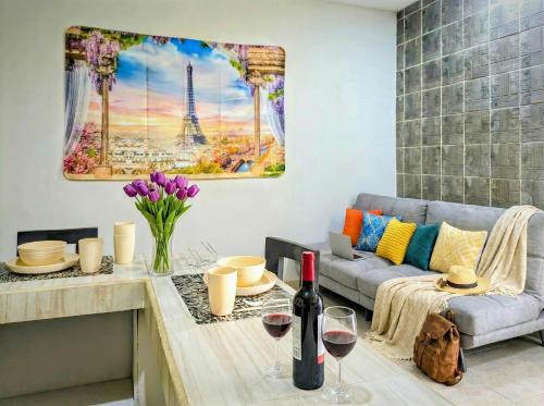 Luis Donaldo Colosio Apartment | Couples Playa Retreat, King Memory Foam Bed, Full Kitchen, 8 Min Walk to Beach & Cenote 3B