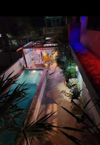 Puerto Yucalpeten Apartment | Courtyard family room