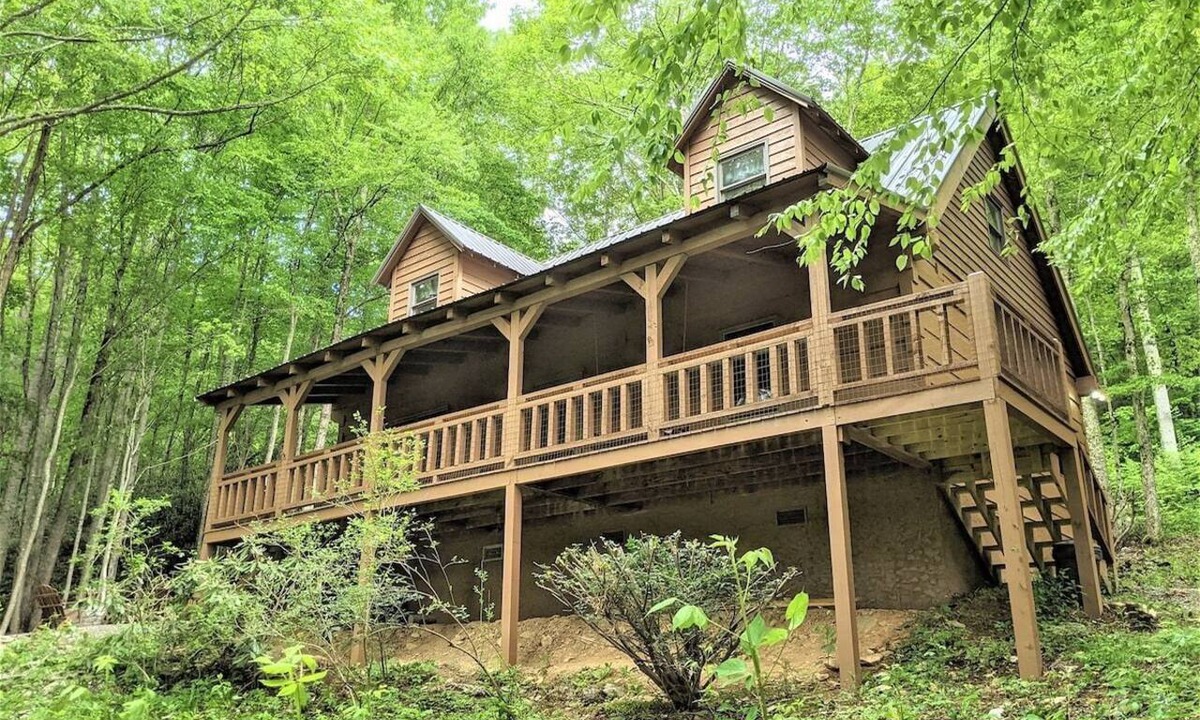 Asheville Cabin | Cozy 3BR/2BA mountain cabin perched at 3600 feet in Western North Carolina.