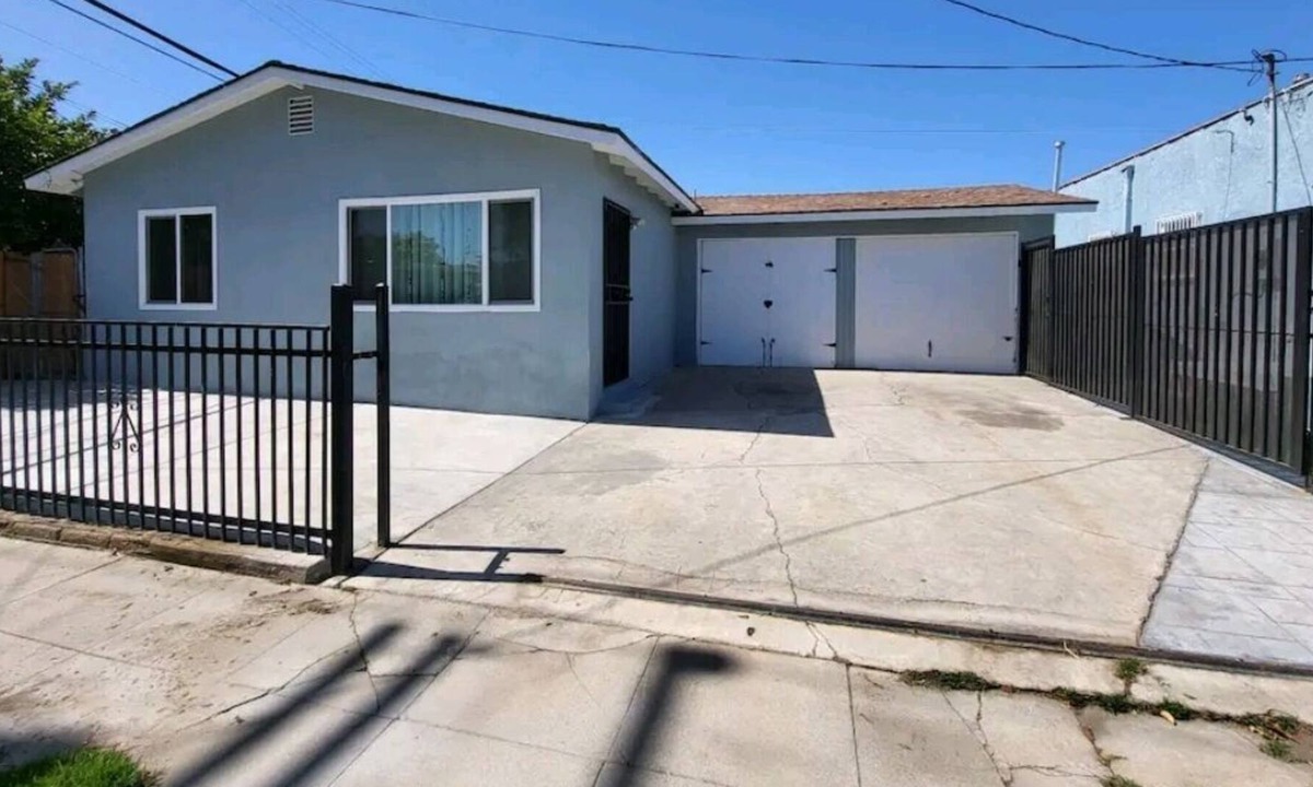 Compton House | Cozy Clean Compton Cali Getaway