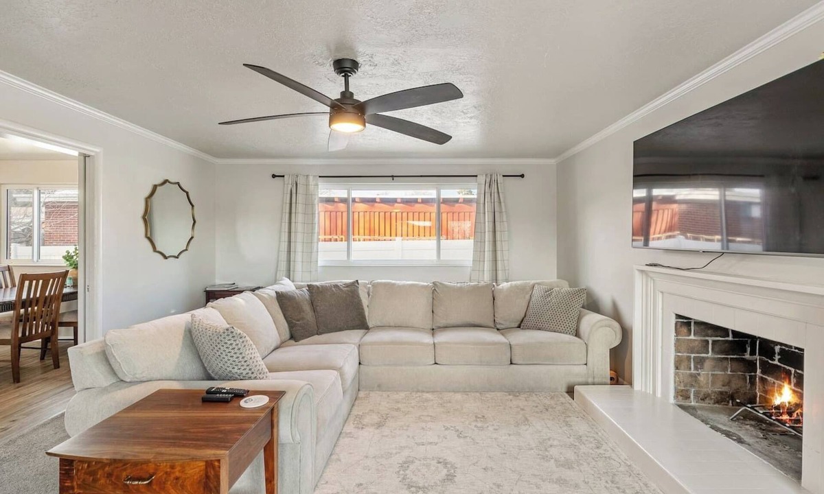 American Fork House | Cozy Cottage| Backyard | Grill | Near Canyon