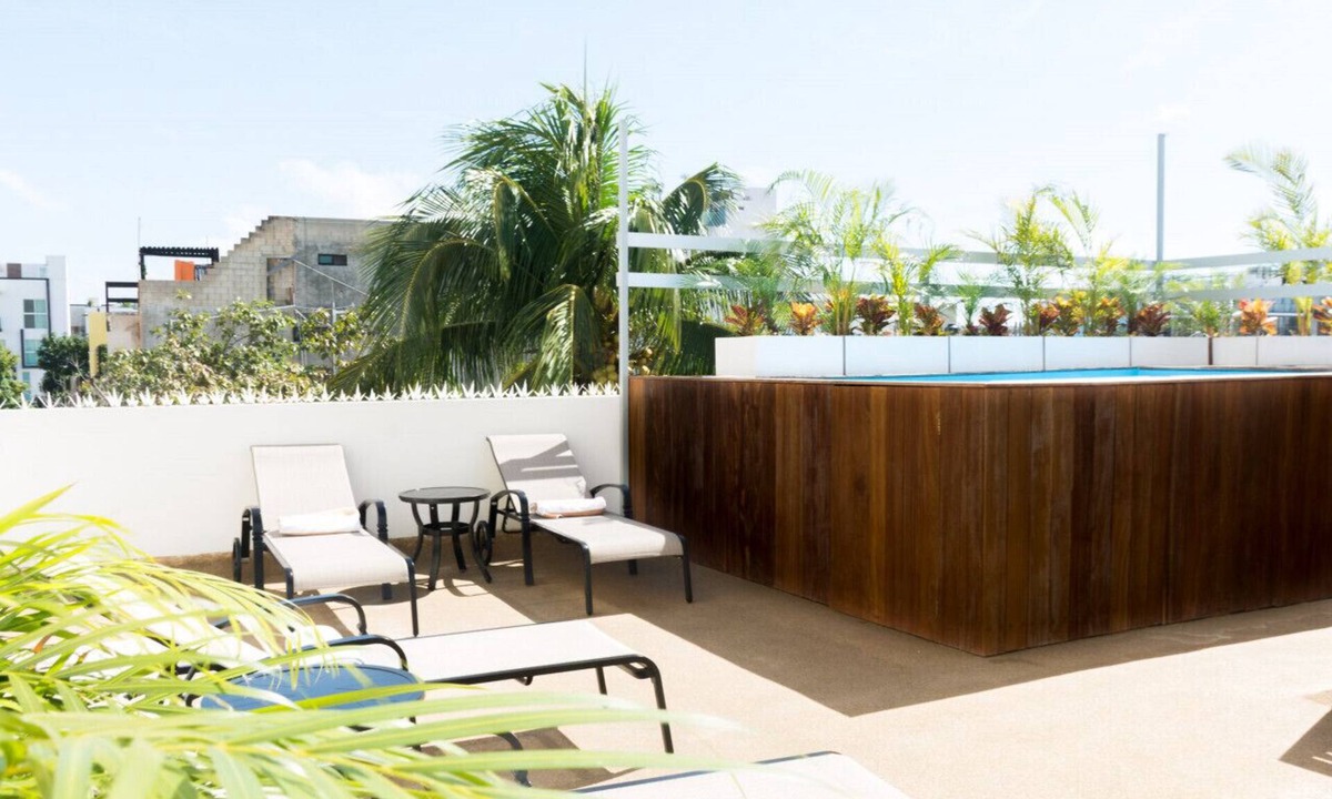 Zazil-ha Apartment | Cozy Studio: Prime Location, Walk to Beach, Weekly Promo!!