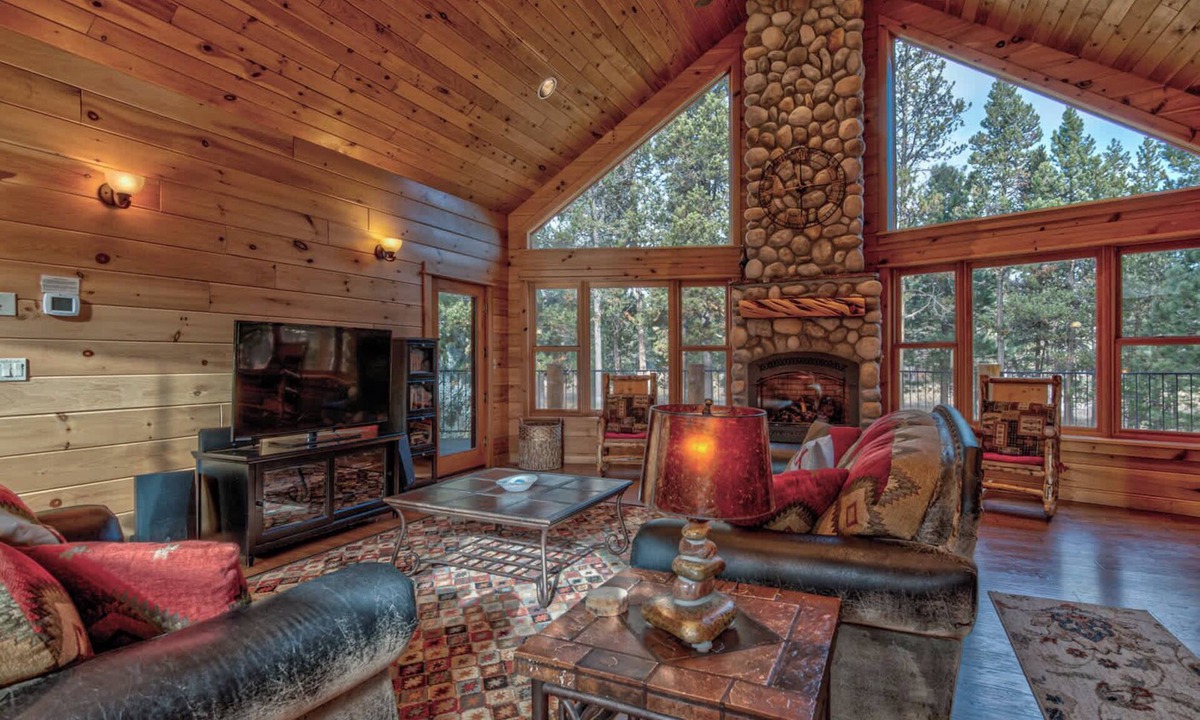 Oregon Water Wonderland Cabin | Custom Built Log Cabin, Deschutes River, floating