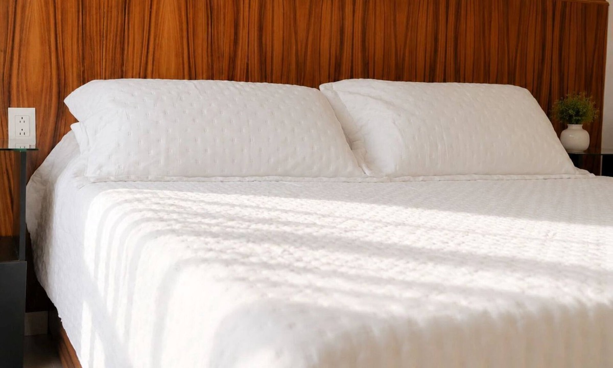 Cuauhnahuac Apartment | Deluxe Suite King size bed, kitchen and internet. Near event gardens 9