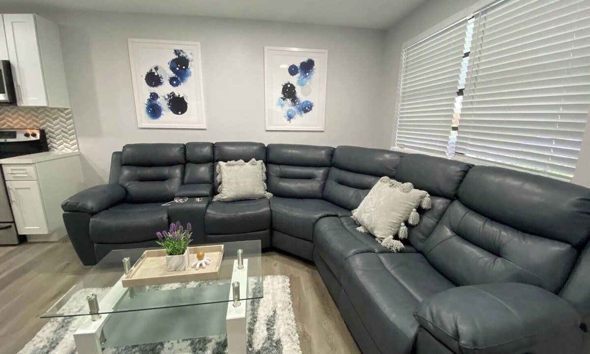 Hollywood House | Enjoy upscale experience at this centrally located luxury Home