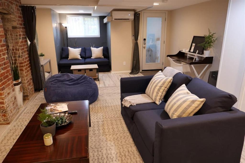 Bloomingdale Apartment | Exclusive Apt in Shaw