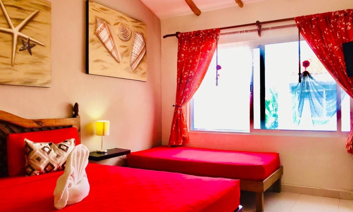 Playacar House | Executive Comfort Triple Room