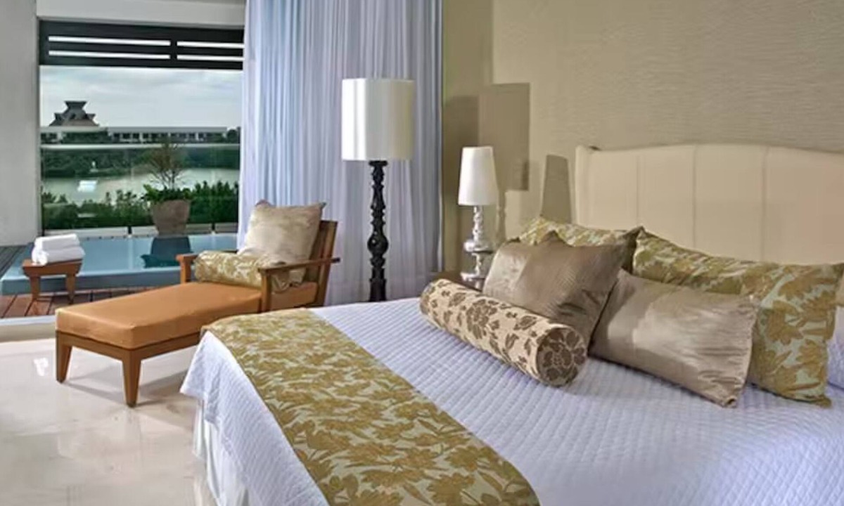 Villa Juarez Resort | Grand Luxxe 2-Bedroom Villa RM