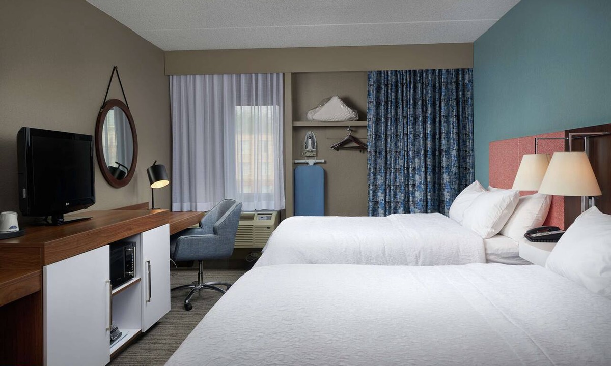 Hanover Hotel | Hampton Inn Hanover