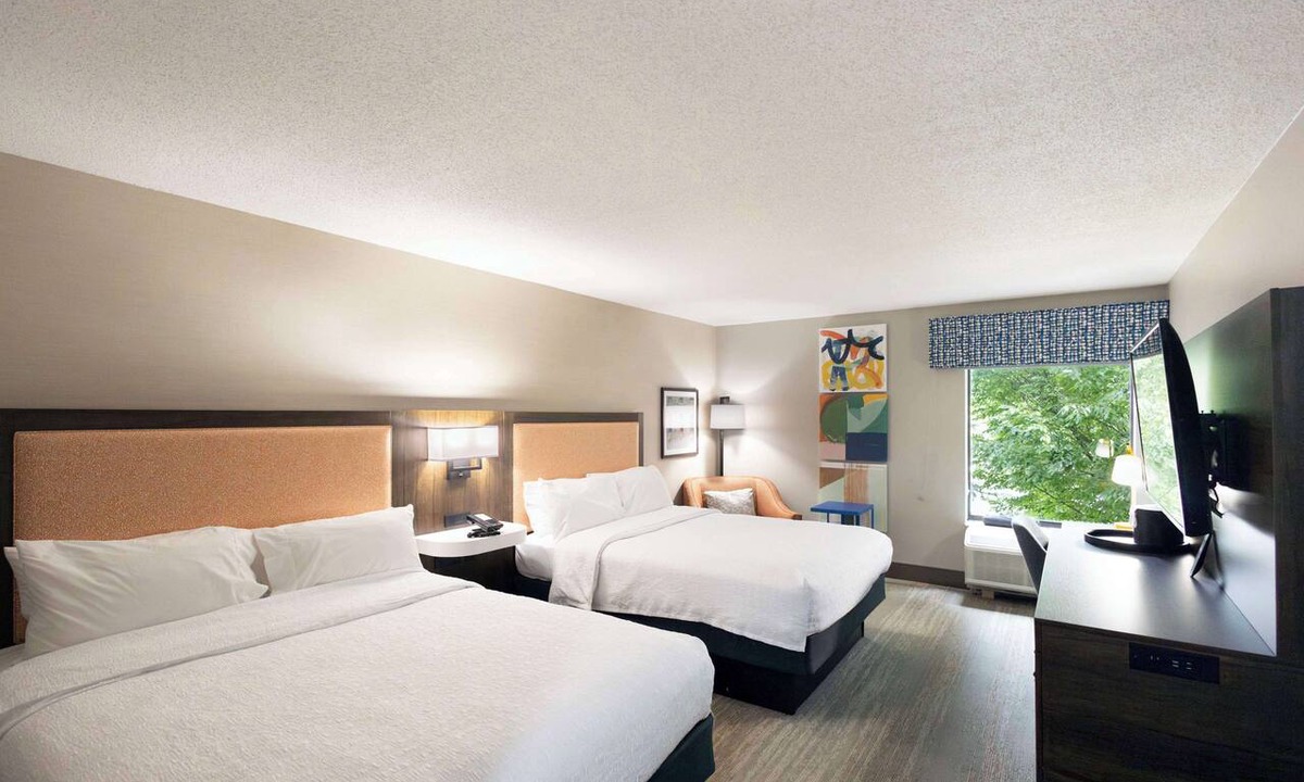 Springfield Hotel | Hampton Inn Springfield