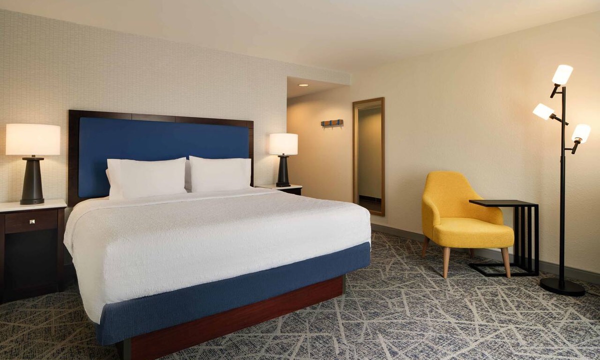 Thomson Hotel | Hampton Inn Thomson