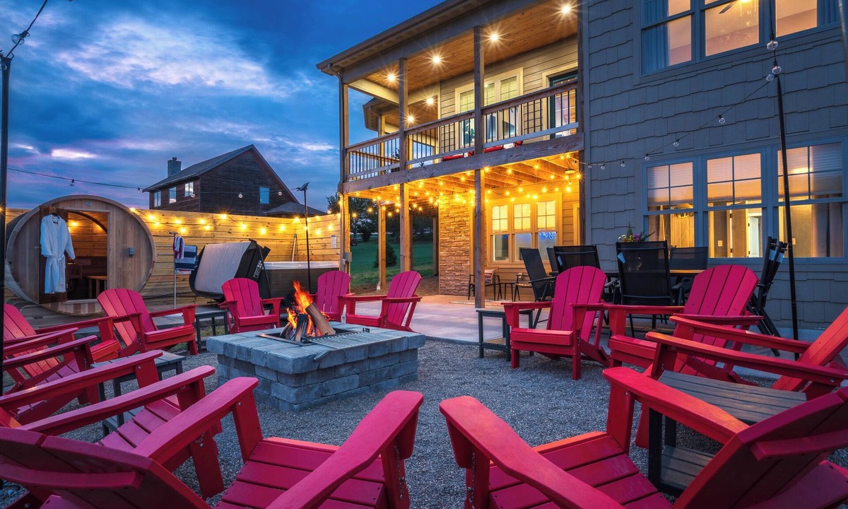 Davis House | Hike,fish,see a waterfall!★HotTub&Sauna★7BR★5Kings
