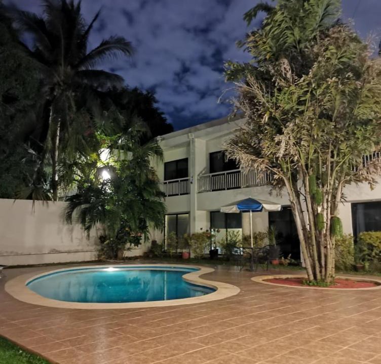 Zona Paseo Montejo Hotel | Hotel Holly