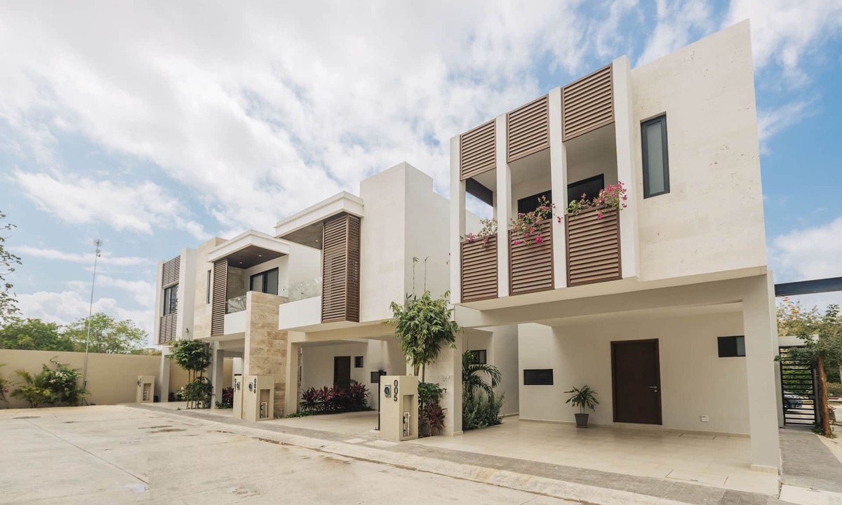 Puerto Juarez House | House 4 km from the 5th Avenue in Playa del Carmen, 3 bedrooms with full bathrooms