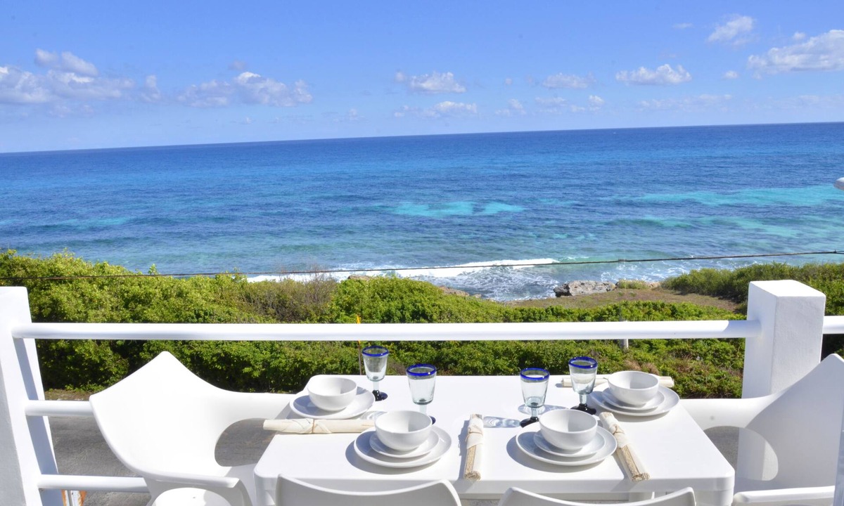 La Gloria Apartment | Isla M Ocean View 2 Bedroom Apart