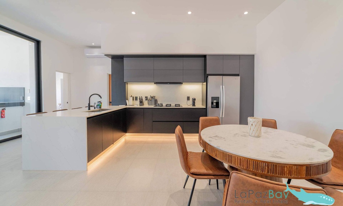 La Paz House | La Paz Dream Home: Ocean Views, Family Fun & BBQ Evenings