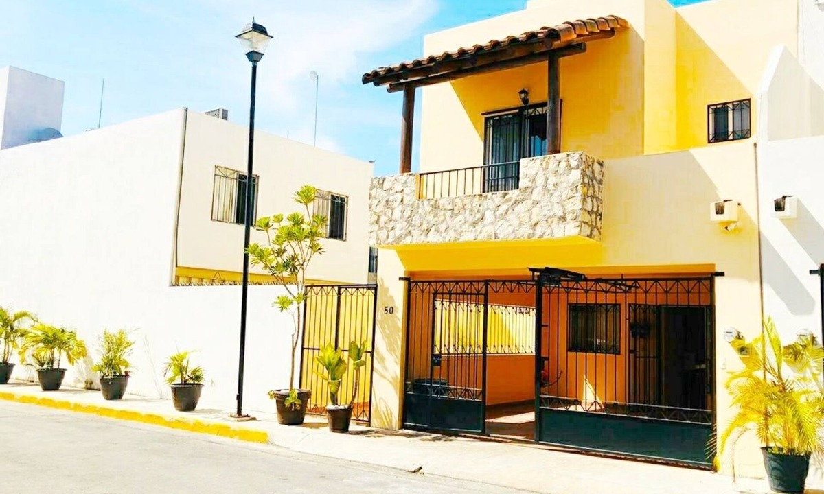 Puerto Juarez House | LAGUNA HOUSE! ENTIRE HOUSE WITH JACUZZI