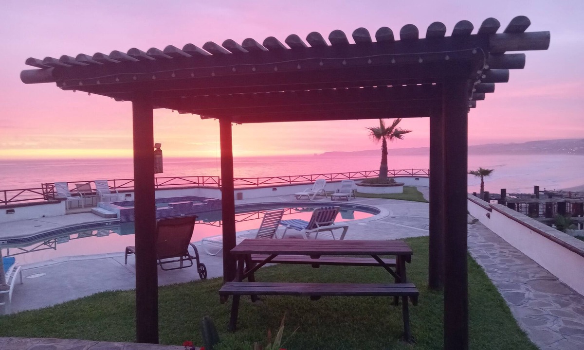 Playas de Rosarito Villa | Large Hacienda style oceanfront villa - ocean views, pool, jacuzzi, beach, bbq