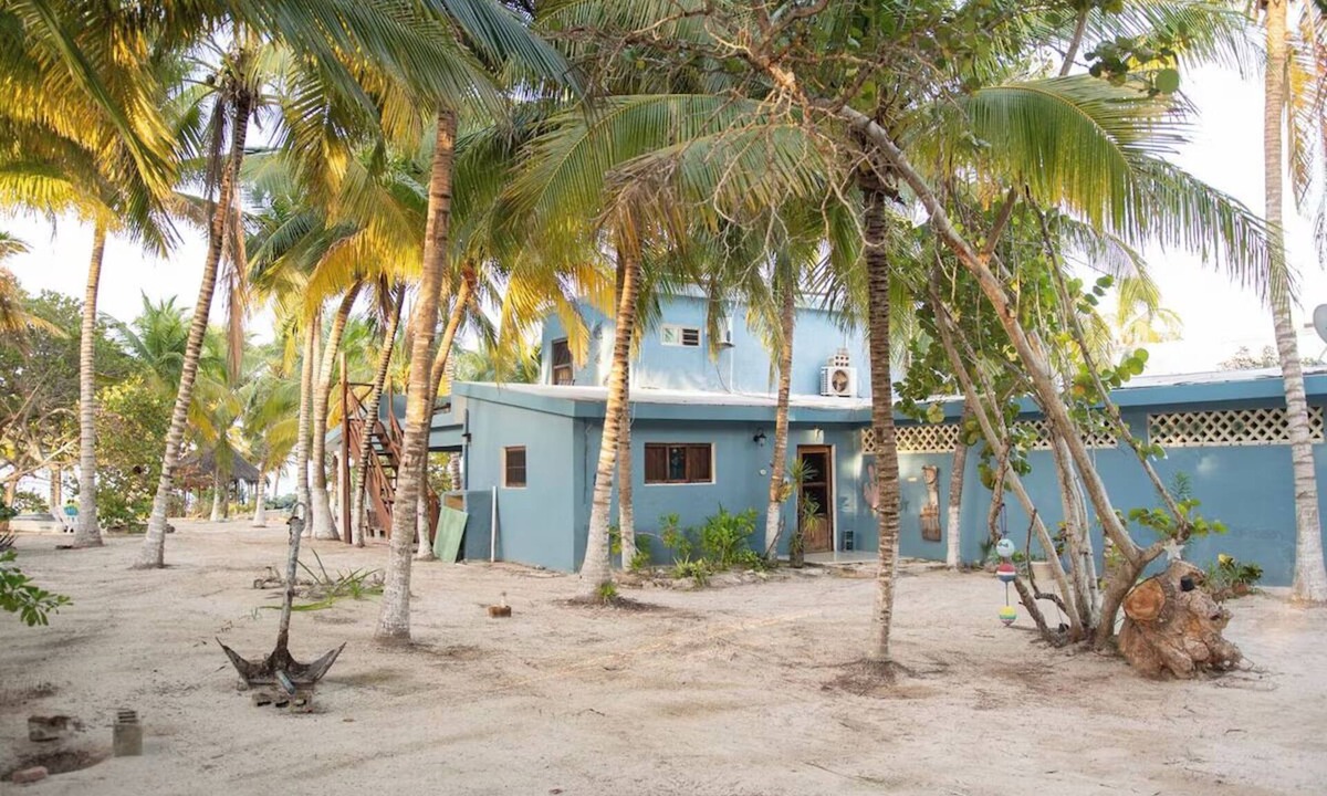 Telchac Puerto House | Las Tunas - Beachfront home in Telchac Puerto