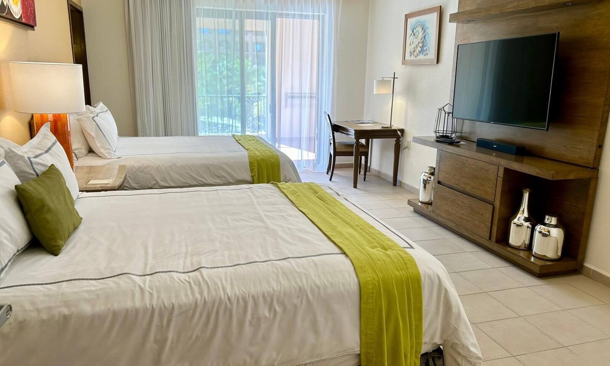 Loreto Resort | Luxurious 3 bedroom with stunning ocean views of Danzante Bay